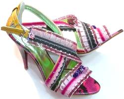 Anny Tronco entwirft farbenfrohe Schuhe in ausgefallenen Materialien. Ihre Mission ist es, jede Frau in eine Diva zu verwandeln. 