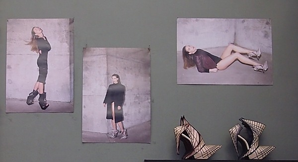 Deniz Terli Schuhe: avantgardistisches Schuhdesign  - Die Designerin Deniz Terli setzt auf einzigartig geformte Silhouetten und extreme Details. Ihre   avantgardistischen Styles sind für Frauen, die es lieben, ihre feminine Seite ebenso zu unterstreichen, wie ihre Persönlichkeit. Kein anderer Schuh eignet sich dazu besser als High-Heels.