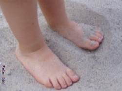 Gesunde Kinderfüss mit den passenden Schuhen