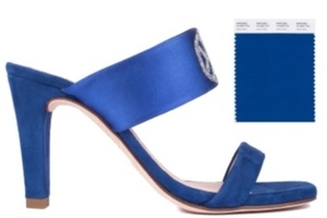 [title] - Blaue Schuhe sind Klassiker, denn sie lassen sich auch im Sommer vielseitig kombinieren. Nicht nur Ton in Ton sondern auch in Kombination mit vielen anderen Farben ist blau unglaublich effektvoll. Deshalb sind blaue Schuhe seit eh und je bei vielen Frauen so beliebt. 